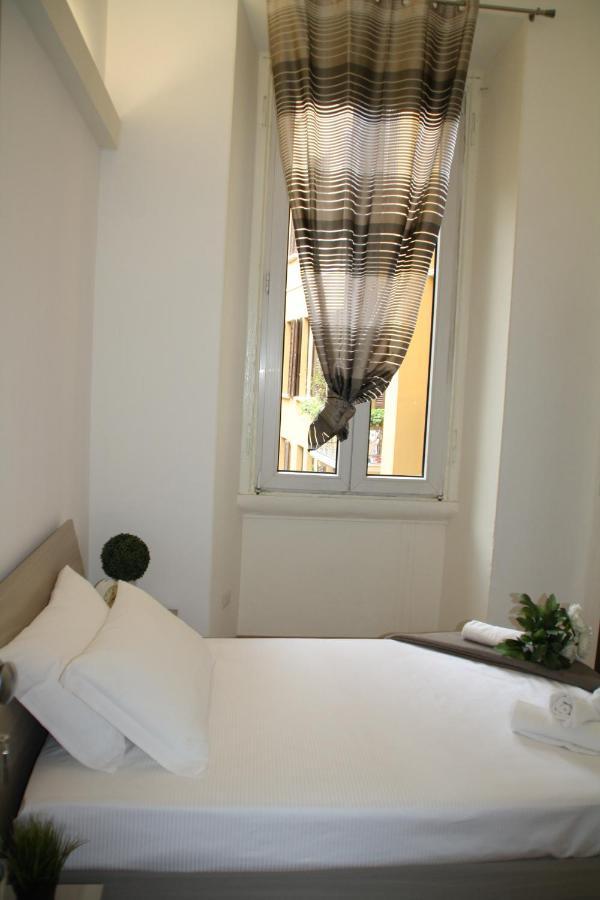 Le Colonne Milano Bed & Breakfast ภายนอก รูปภาพ